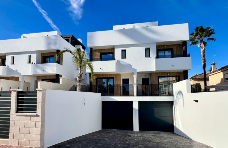 f4dd8bb1-f0af-4763-996d-6bcdadc476e4