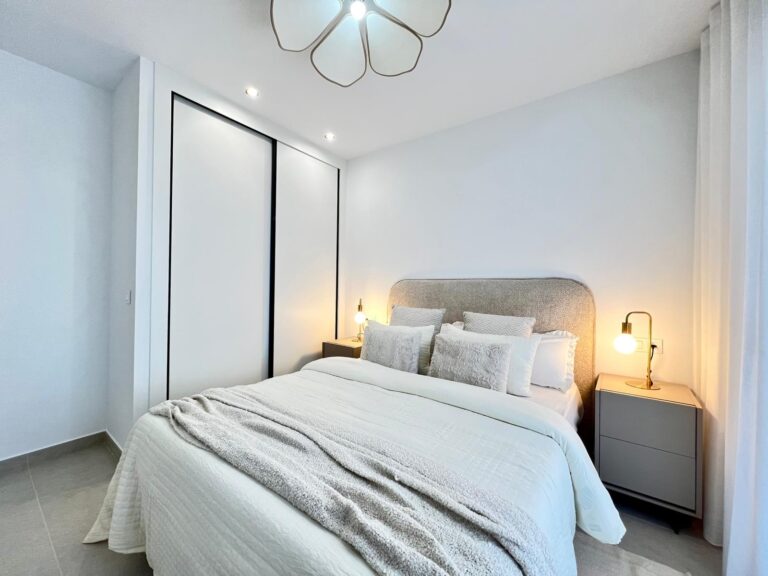 f8556738-c176-49dc-bc39-37857958a4a5